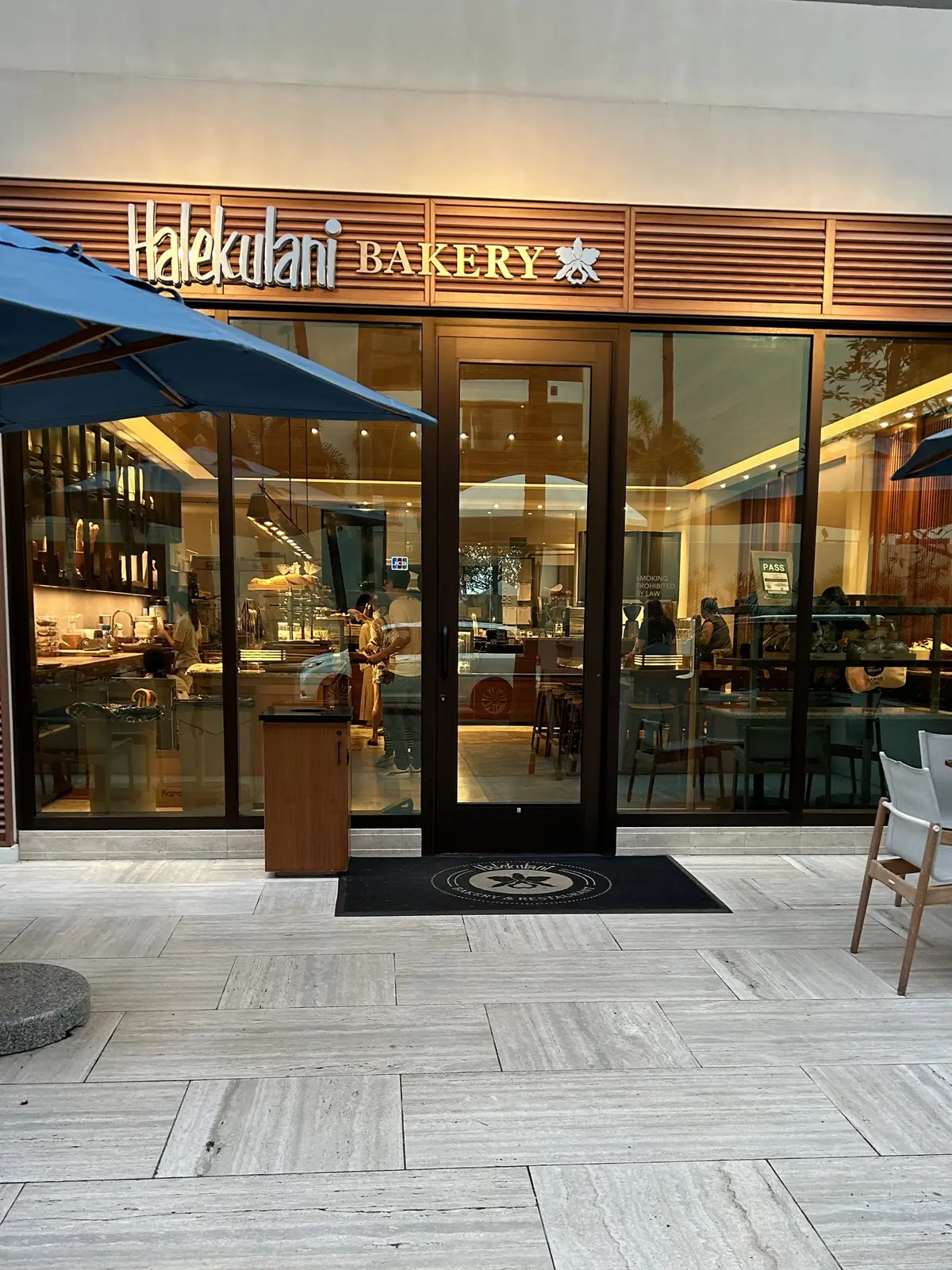 ハレクラニ　朝食　ハレクラニベーカリー