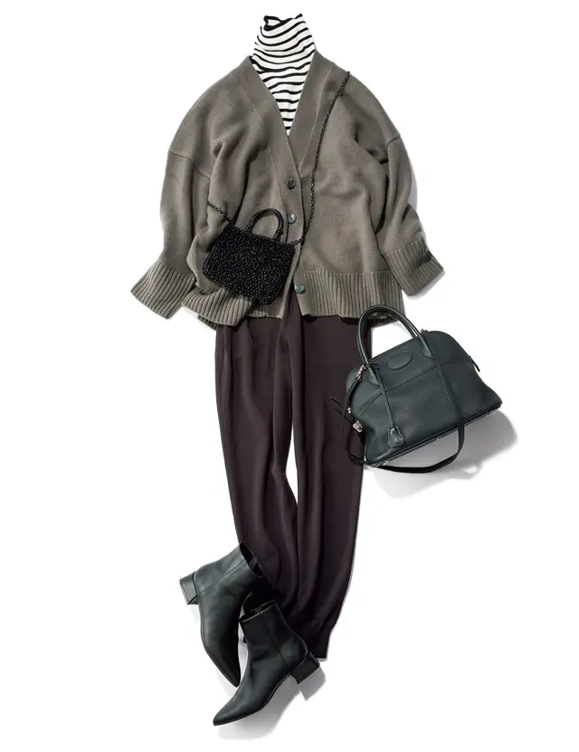 カーディガンを着回して 話題のサウナへ