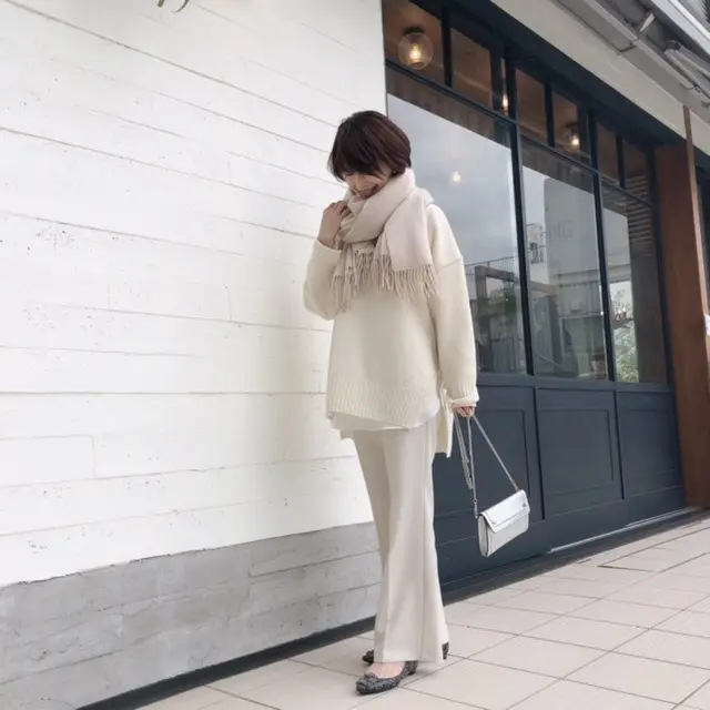 ホワイトコーデでハワイアンランチの画像_1