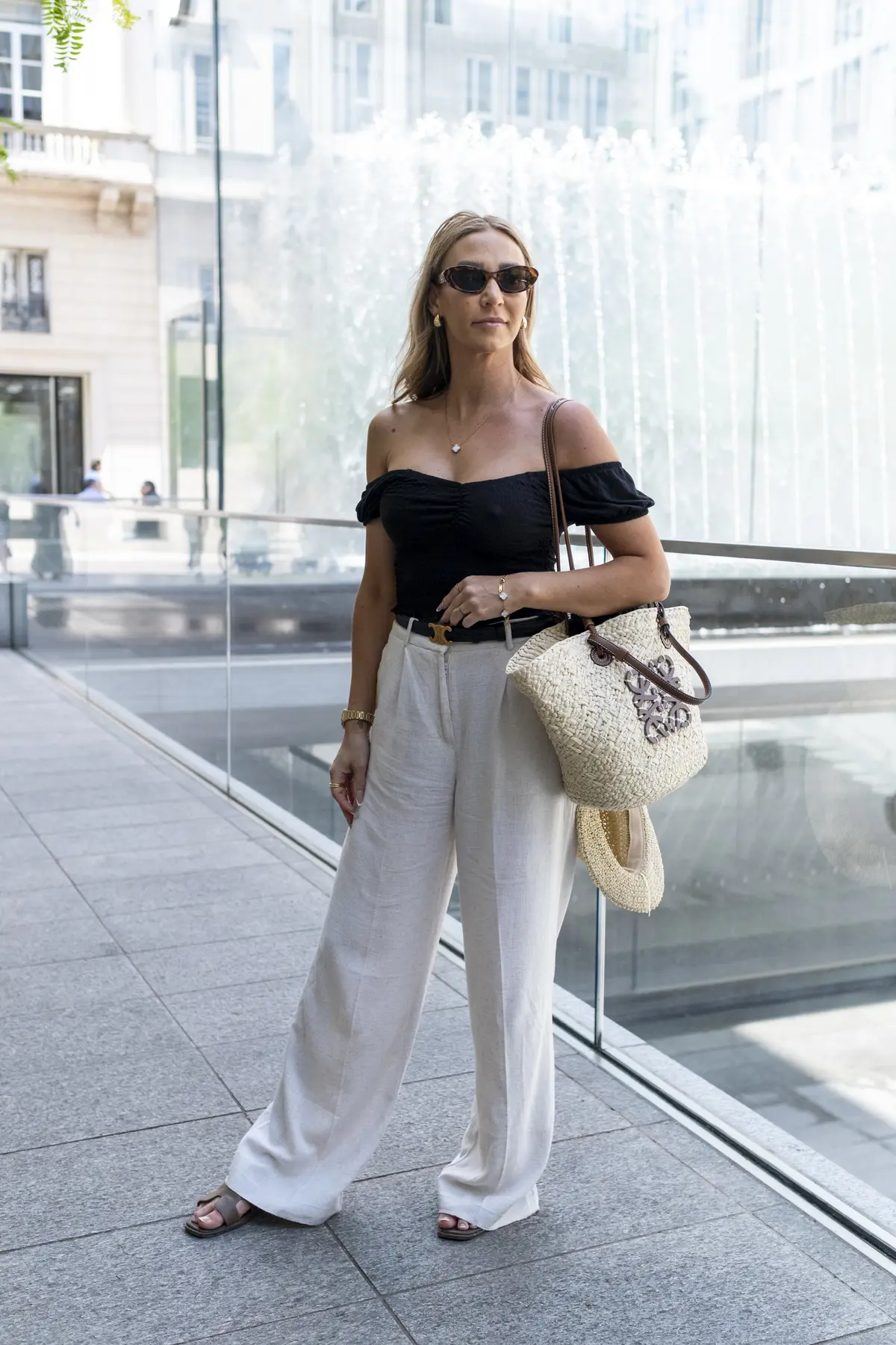 ベアトップがかっこいいジェンマのコーディネート