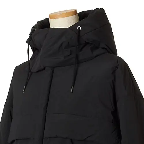 富岡佳子さんが着こなす“スポーティな黒”の画像_3