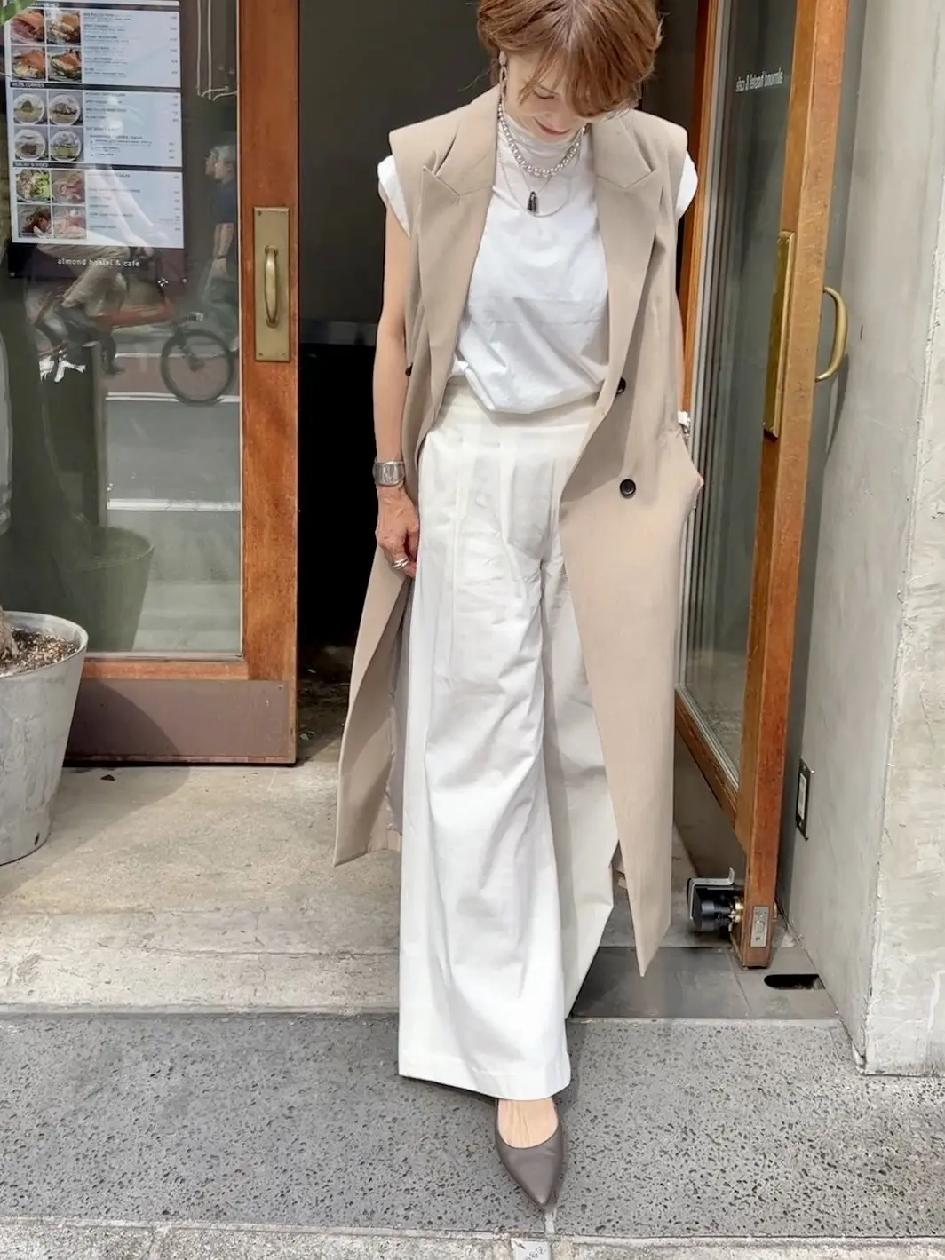 綺麗目ゆるパンツでカフェ巡りの画像_3