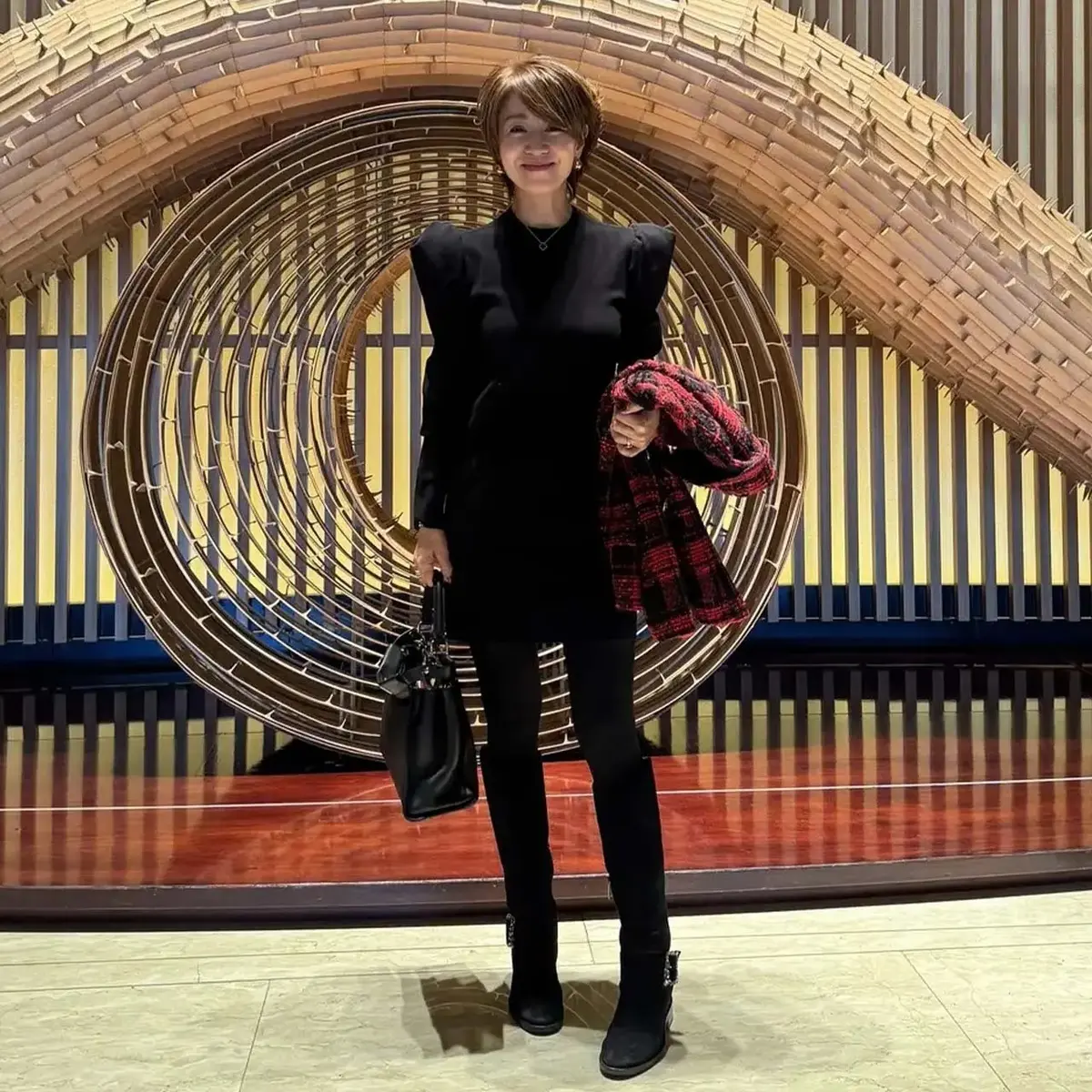 【50代のホテルランチコーデ5選】きちんと感のあるコーディネートで大人女性らしい上品な雰囲気に！