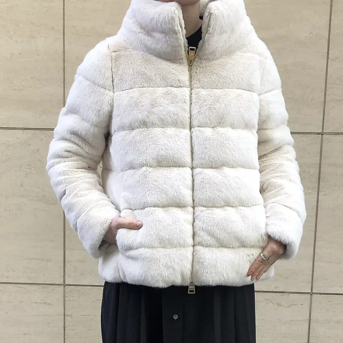 つややかなエコファーを贅沢に！圧倒的なしゃれ感と着映えがかなう