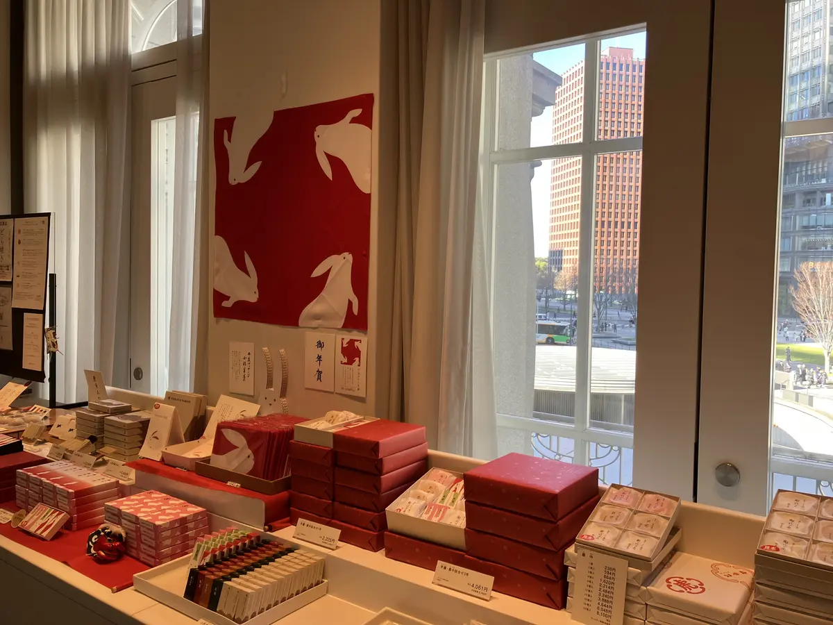 年始はオールブラックで丸の内界隈へ♪の画像_7