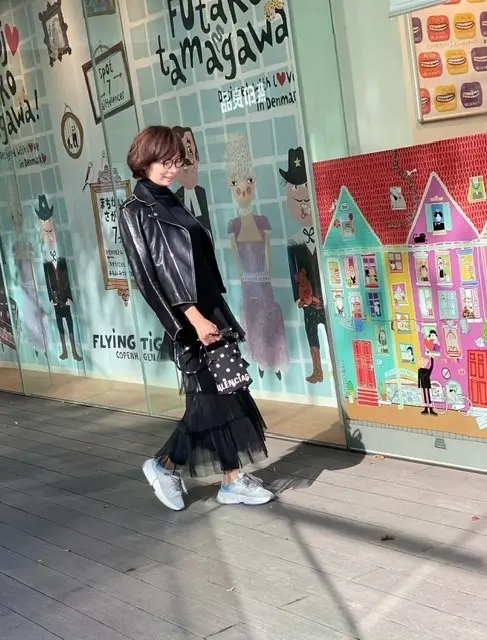 ライダース×スカートで甘辛コーデの画像_3