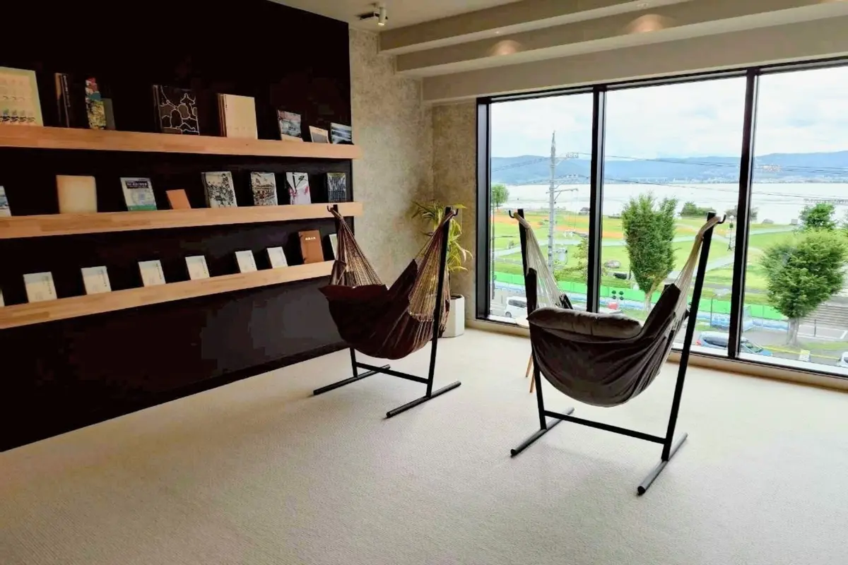 湖畔の洋館　かたくらシルクホテル