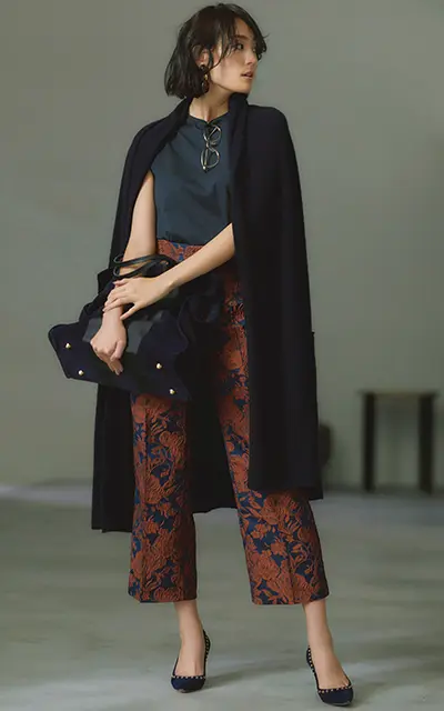 ジャカード柄　ネイビーパンツ