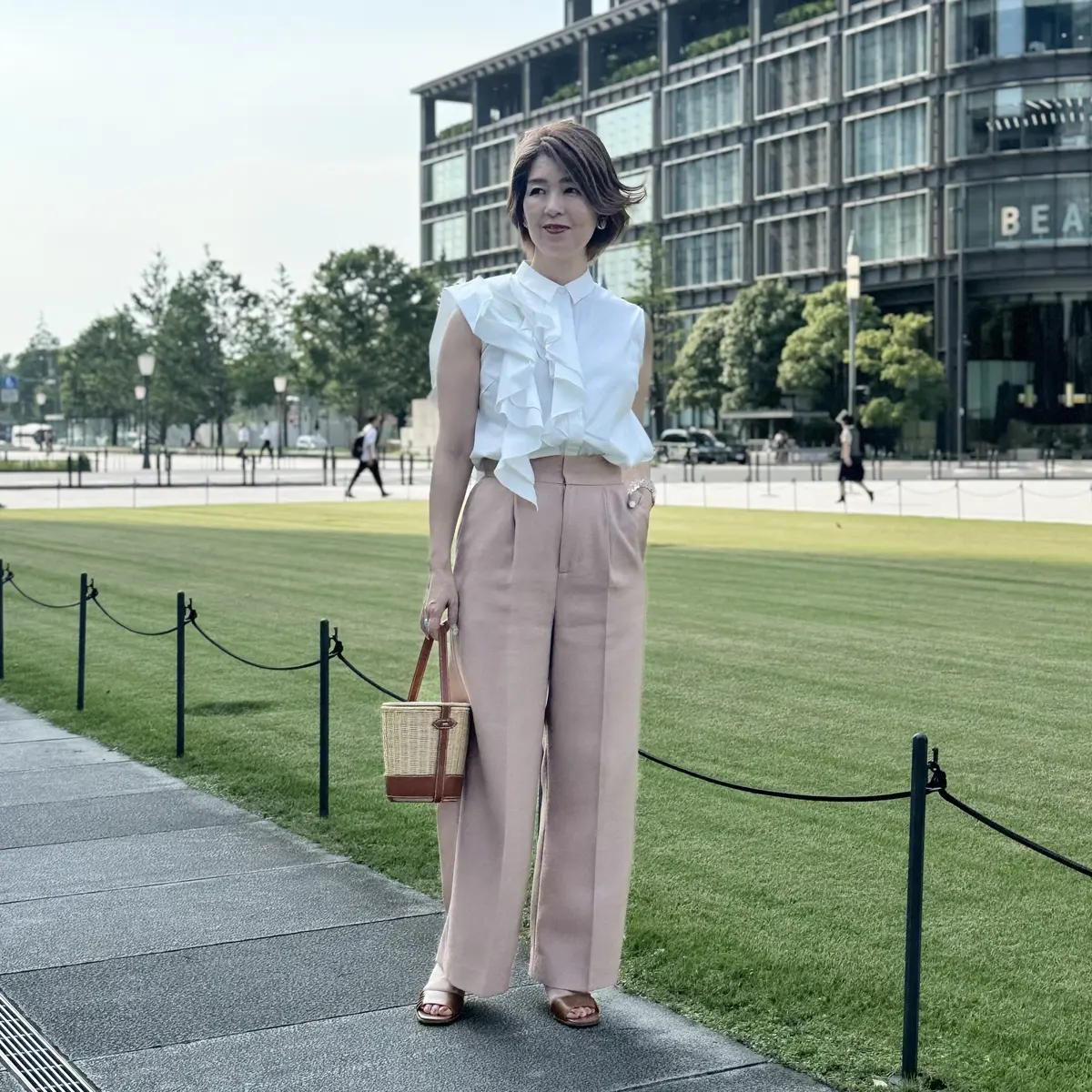 華やかブラウスで華組同期ランチ会へ♪の画像_2