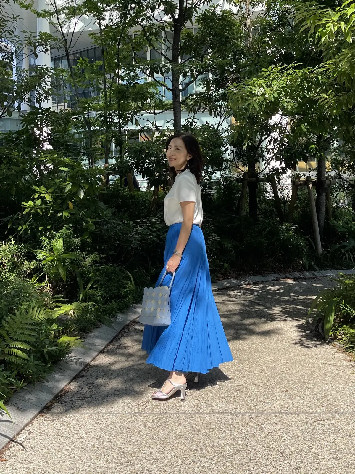 ロイヤルブルーのティアードスカートで夏コの画像_2