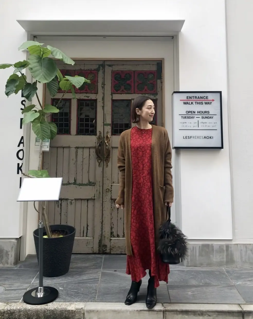 brownカーディガンで、銀座レフアオキの画像_4