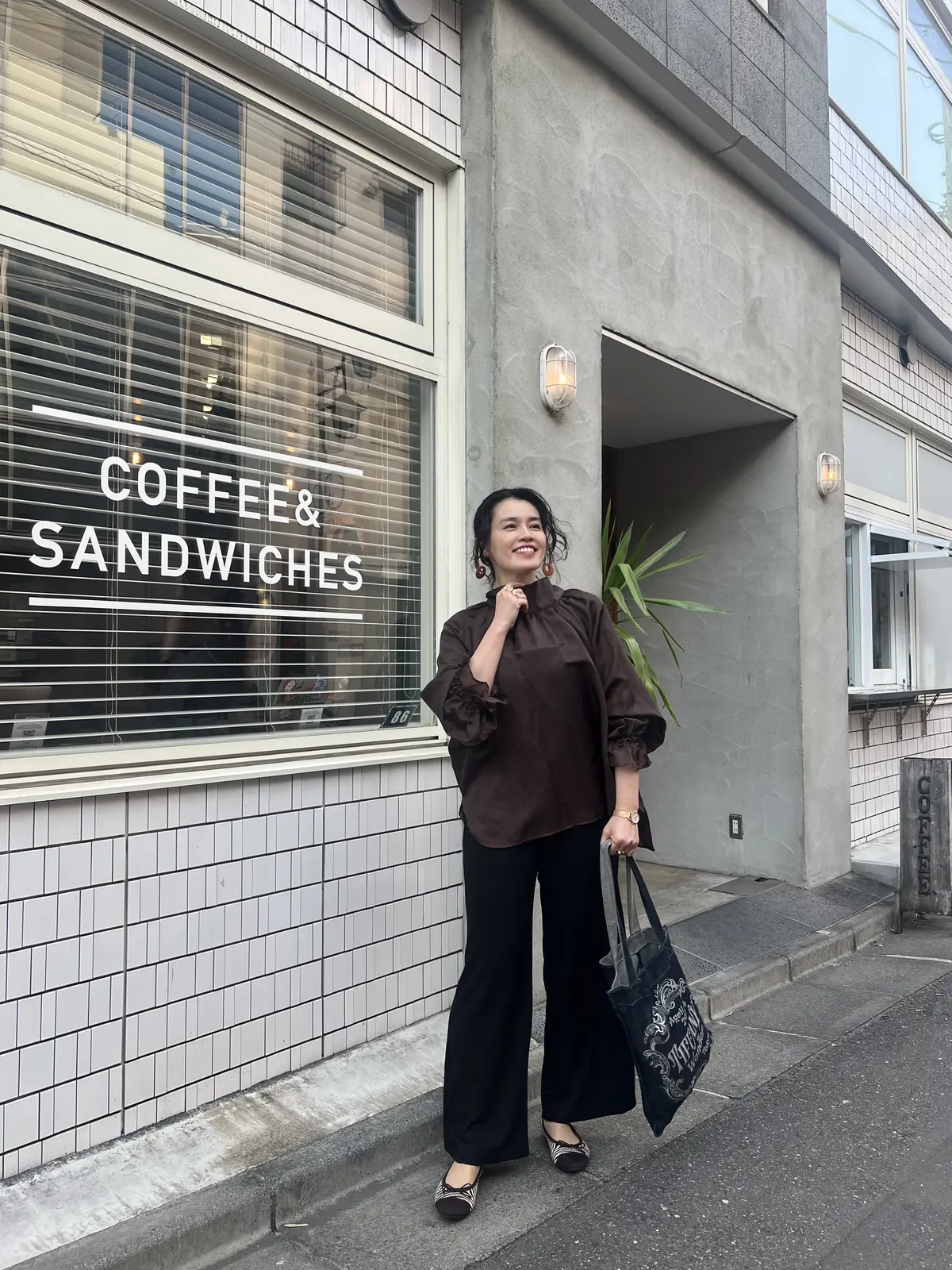 ほどよいシアー感。大人のボウタイブラウスの画像_7