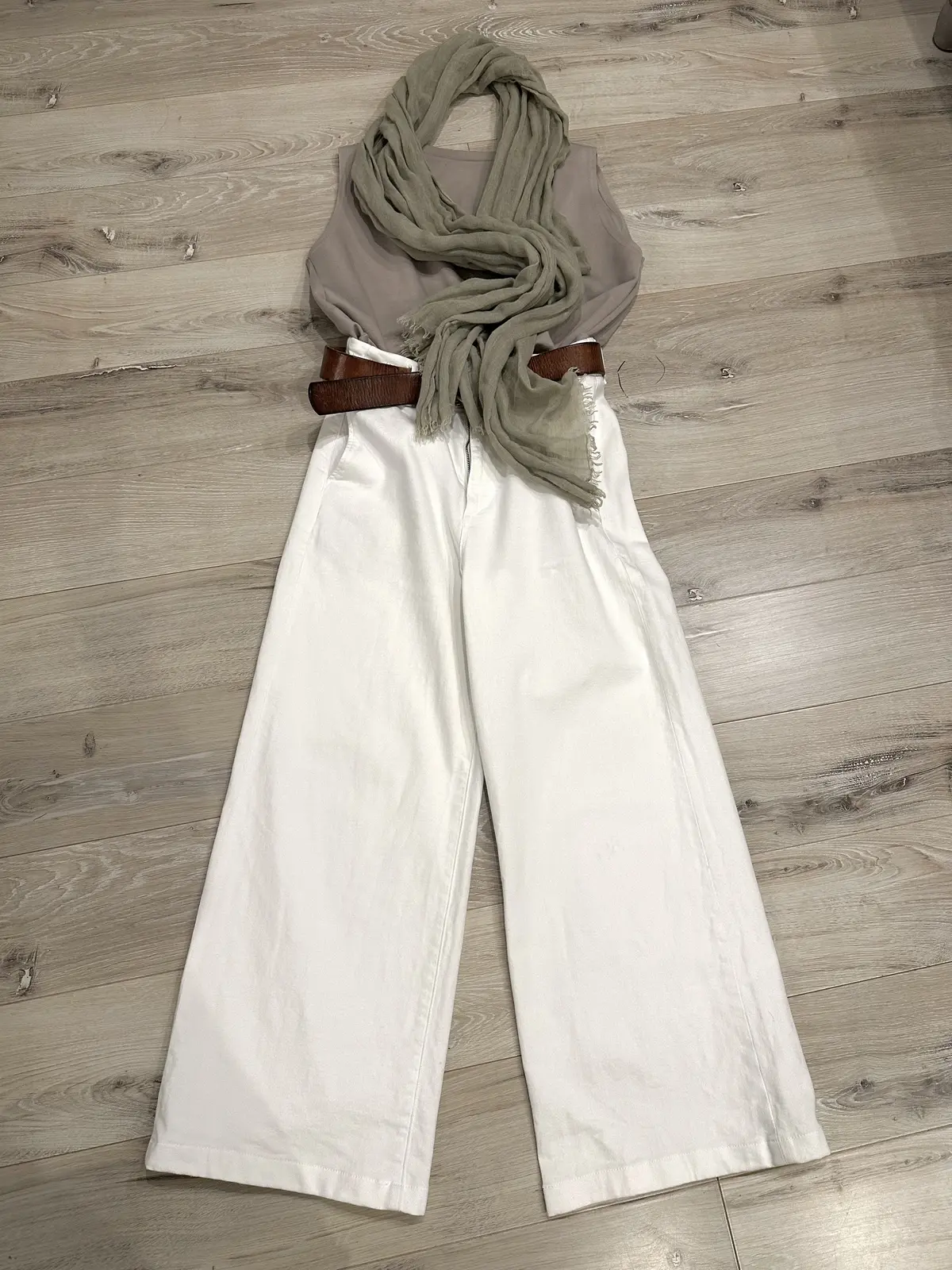 ユニクロホワイトデニム♫ の画像_4