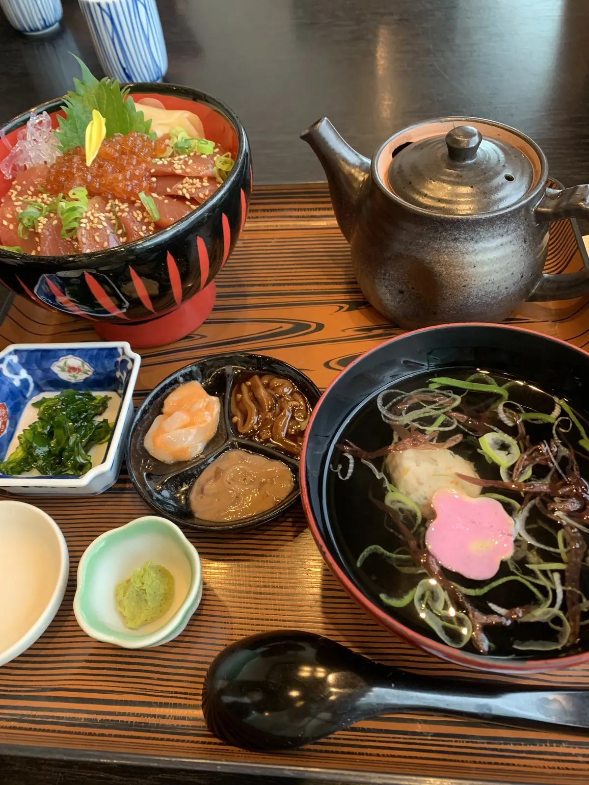 徳造丸の海鮮丼セット