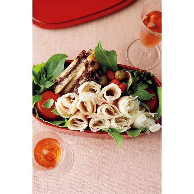 イタリアンな前菜を花束のように お重に盛り合わせて