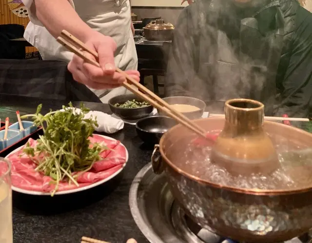 しゃぶしゃぶ亭代々木今半は牛タンがイチ推し！　our best shabushabu beef!