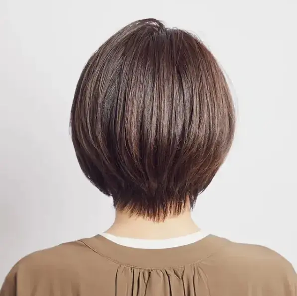 清潔感漂うツヤが若々しいショートボブ