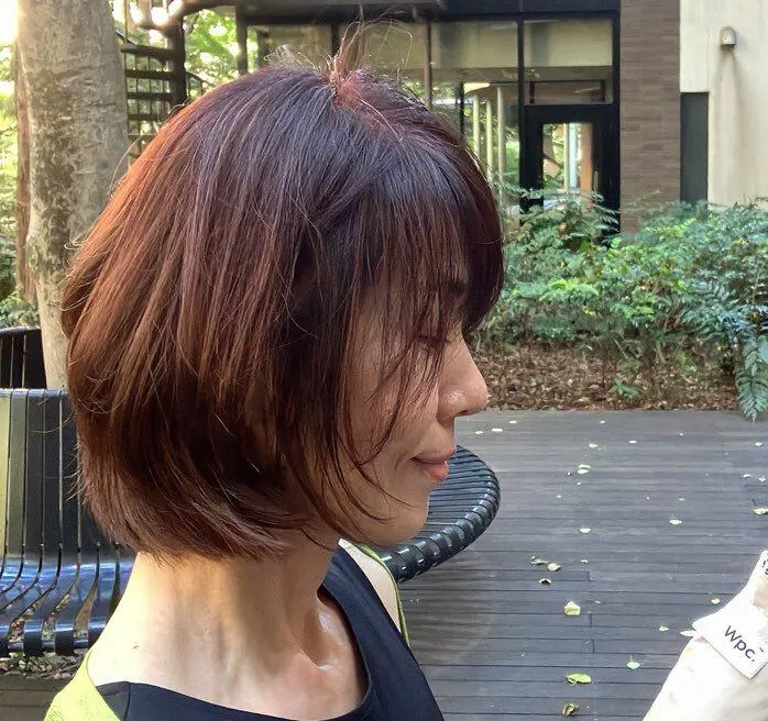 50代若見えヘアスタイル　50代ヘアスタイル　ショートボブ　ショート　ショートヘア　ミディアム　ヘアカラー　ショートとボブの間　こなれショート　エクラjマダム アラフィーヘア　アラフィフヘア　50代ショート　 老けないショート
