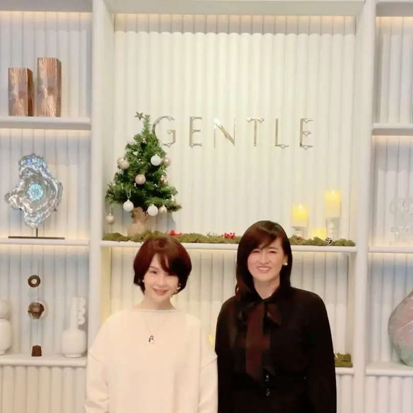 大人モードのモノトーンコーデの画像_3