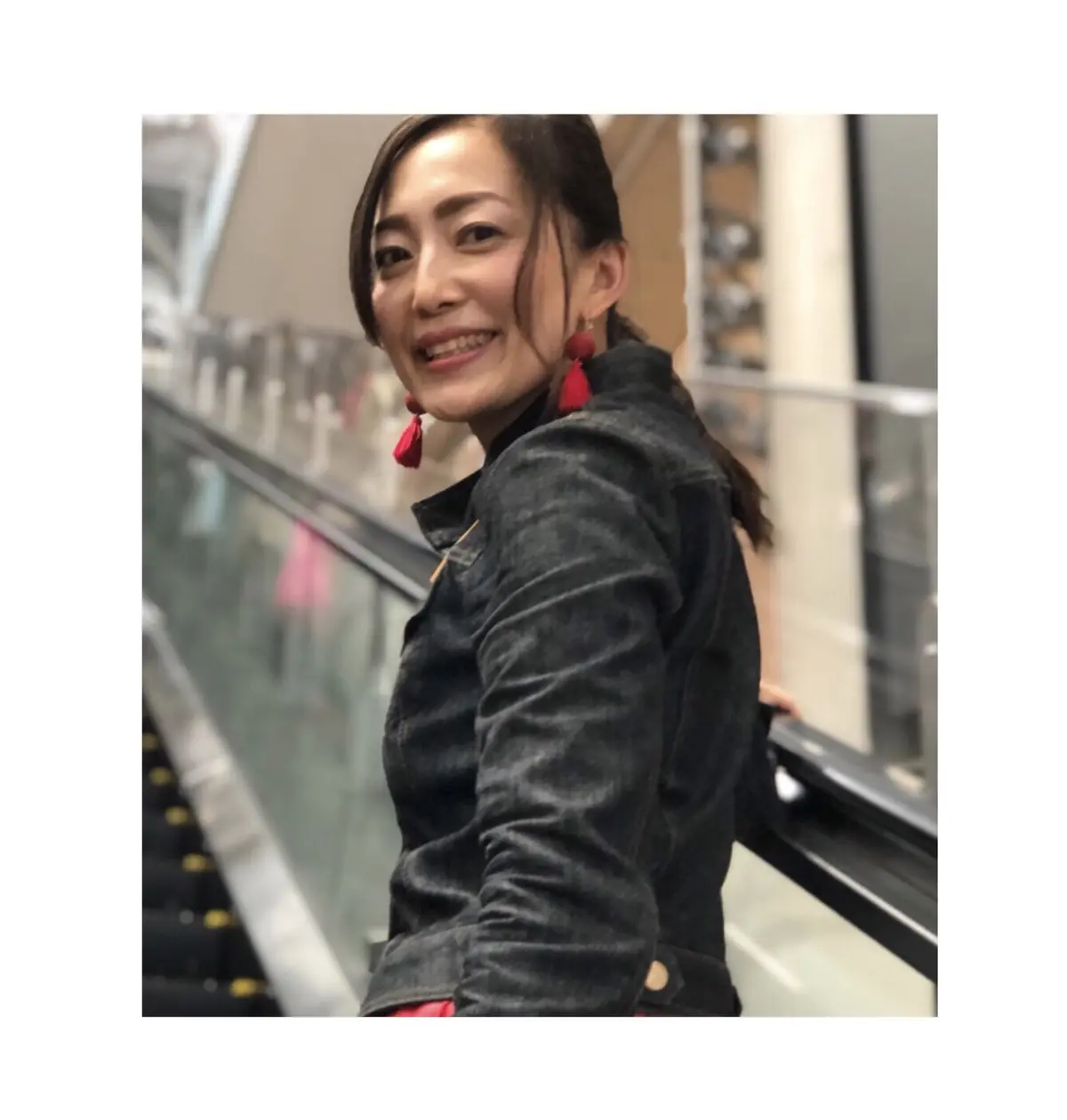 赤✖️デニムコーデでホビークッキングフェの画像_5