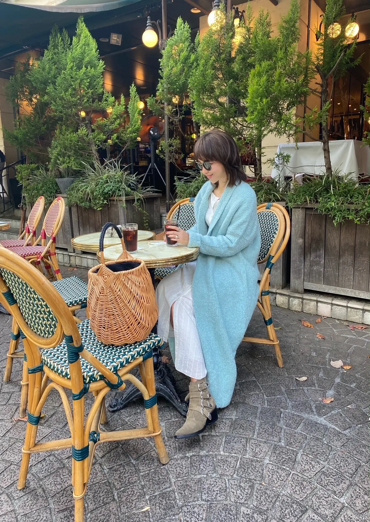 ニットカーデ×ペタンコショートブーツコーの画像_8