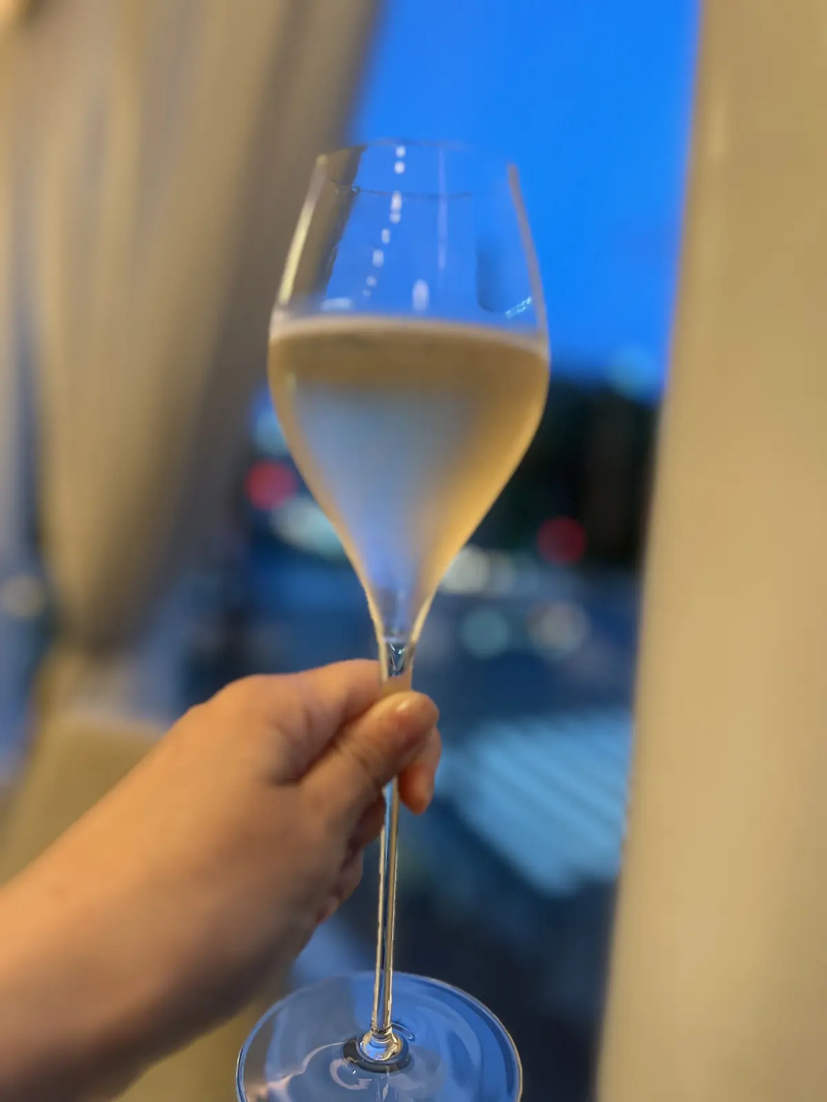 ブラックコートをドレス代わりに♡雨の日のの画像_6