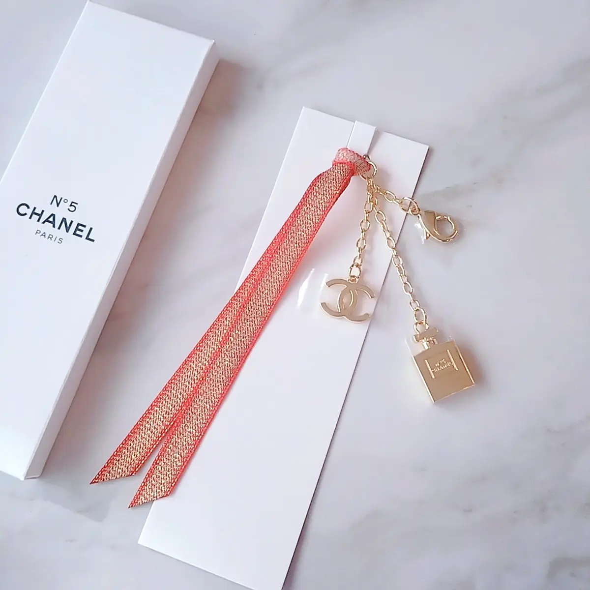 シャネルビューティーハウス、ホリデーコレクション、スクラッチ景品、シャネルのキーチャーム
