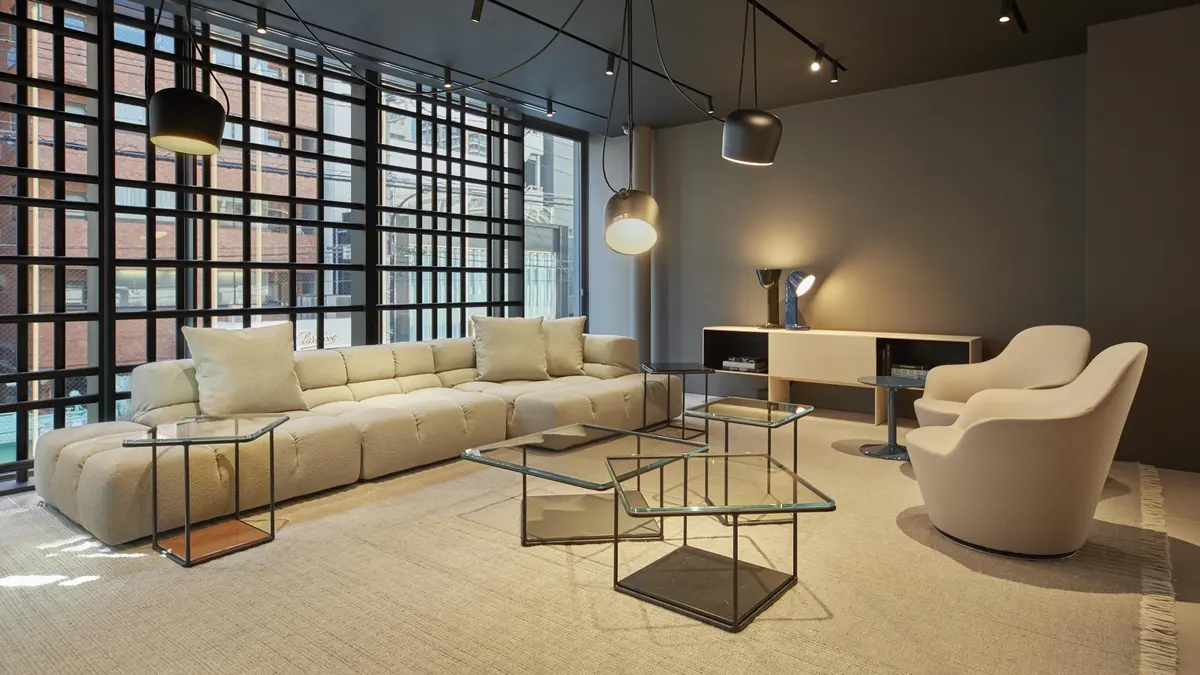 NEOエグゼクティブの撮影はここで！骨董の画像_3