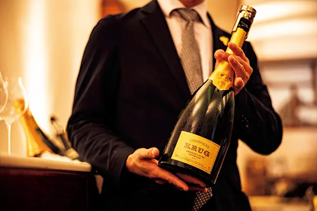 グラス シャンパーニュは「クリュッグ」のみ毎日提供。￥6,2 00