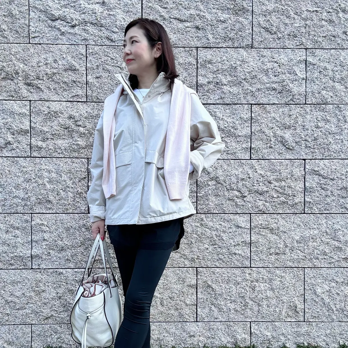 ユニクロ春アウターでスポーツジムへの画像_5