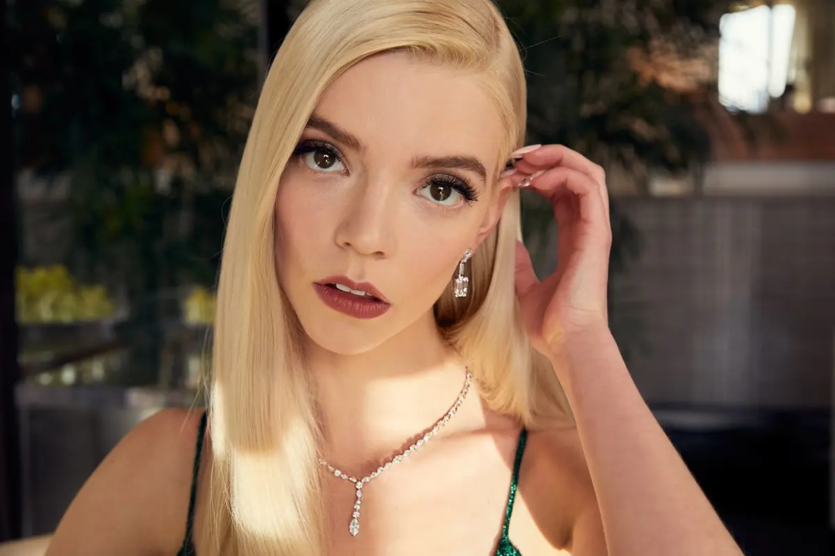 第78回ゴールデングローブ賞 アニャ・テイラー＝ジョイ ティファニーのペンダント