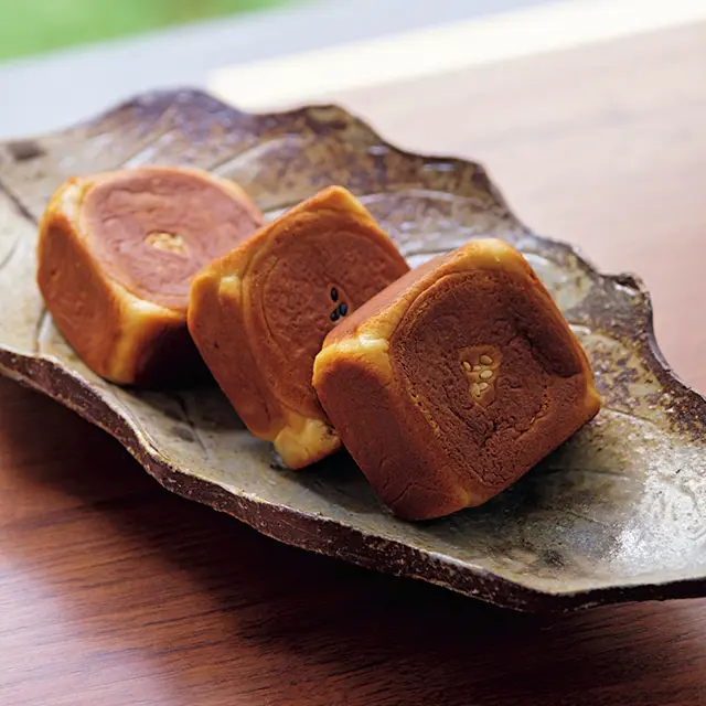 御菓子司 中村軒「六方焼」