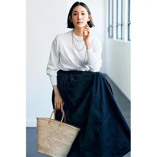 【50代の着やせルール】薄着の季節の着痩せ対策！簡単テクで”すっきり見え”