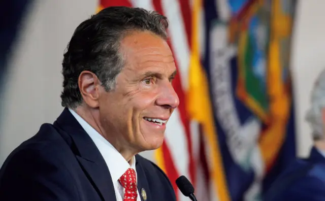 コロナ禍のヒーローと賞賛されるクオモ州知事