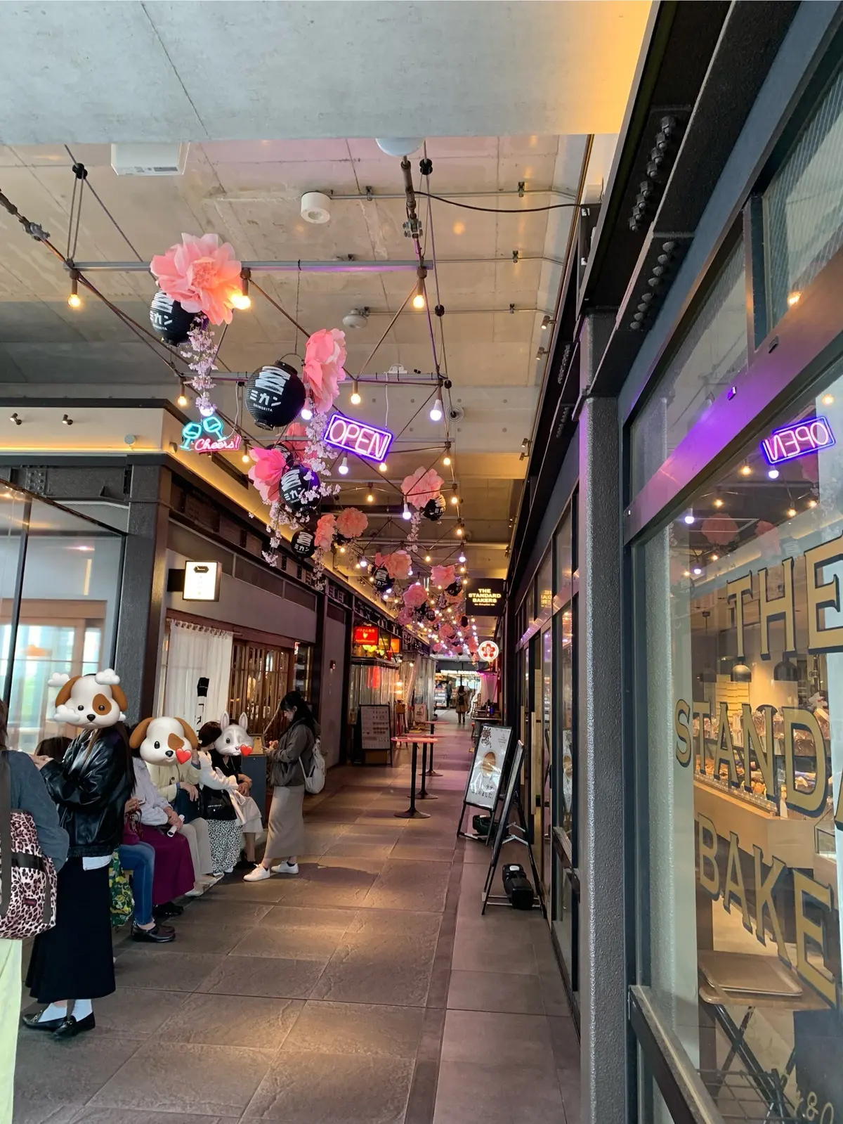 ミカン下北沢の飲食店街