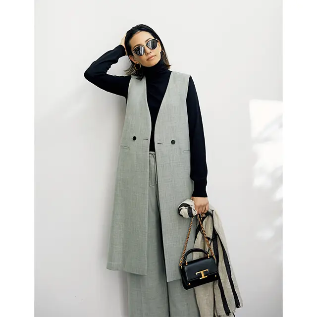 定番カラー　グレーのジレ