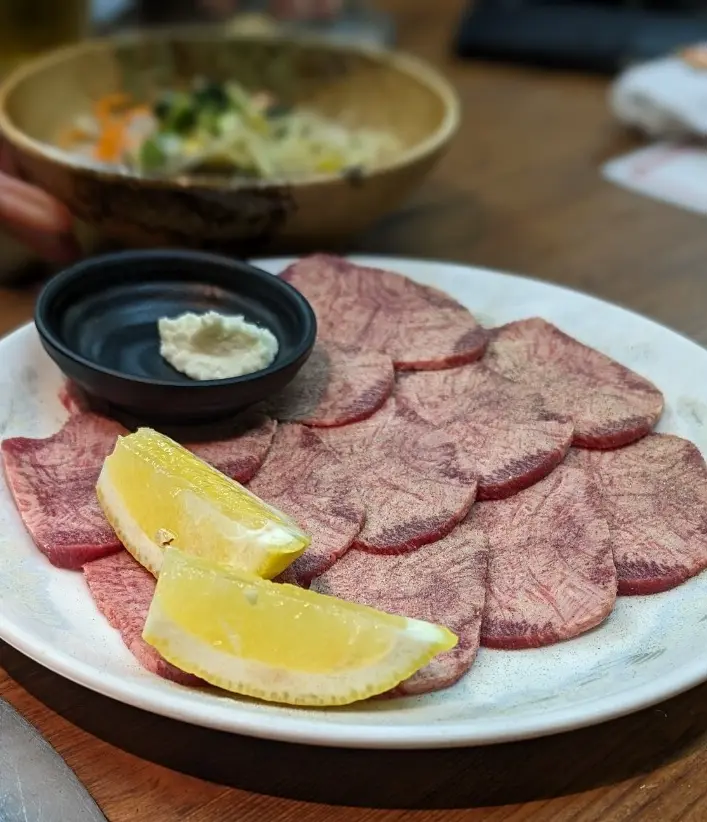 喜楽園名物クリームニンニクと牛タン