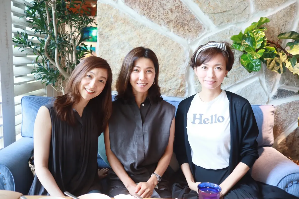 使えるPLSTサテンブラウス❤︎で同期ラの画像_5