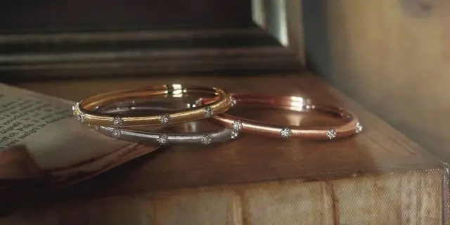 BUCCELLATI 高度な彫金技術とダイヤモンドの輝きが演出する品格ある手もと