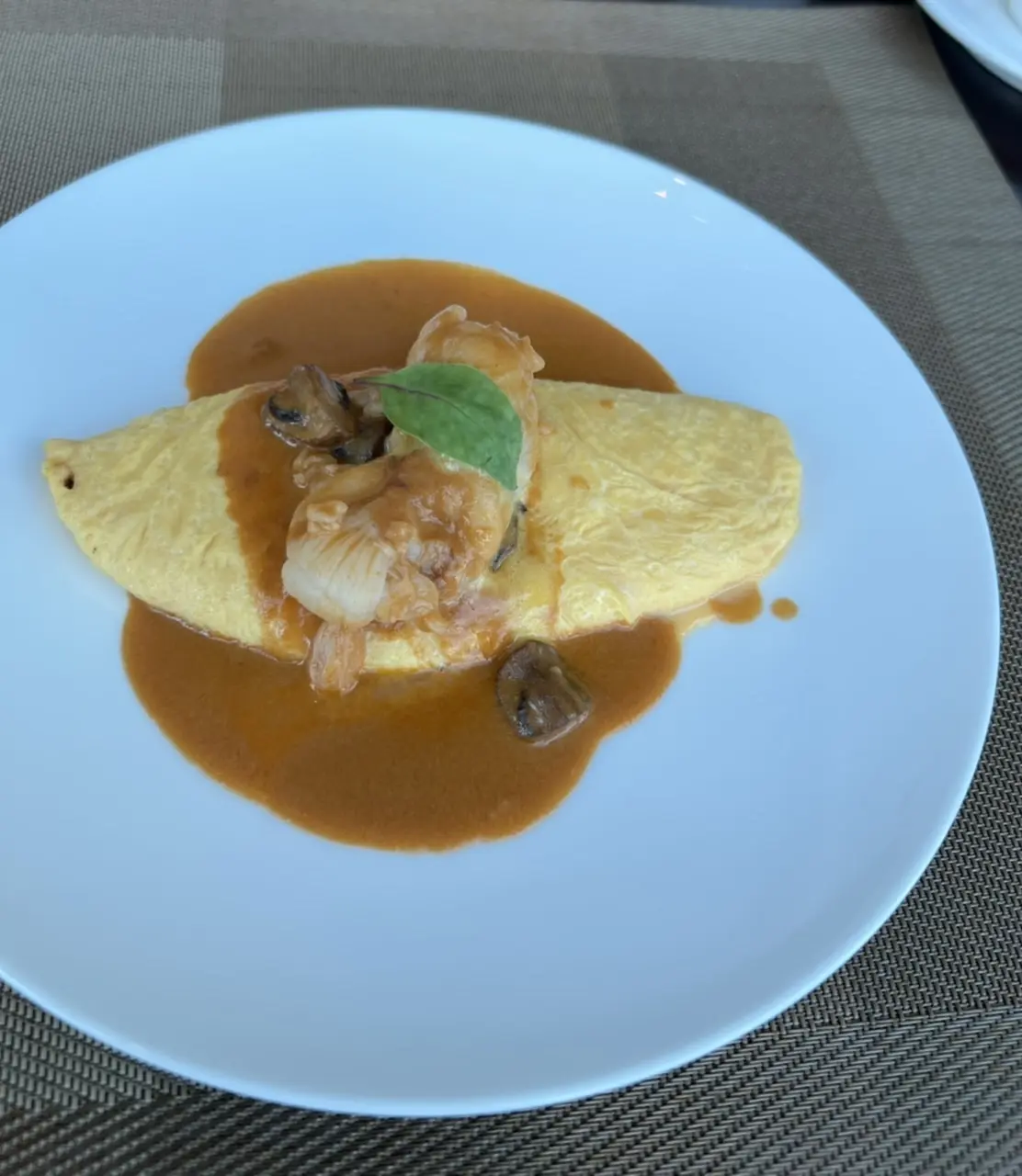 8月の全身ブラック＠コンラッド東京の画像_5