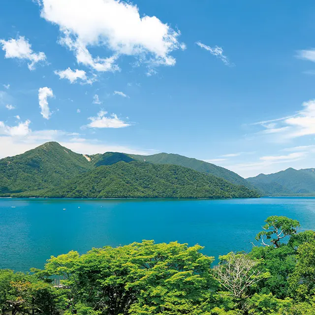 ホテルがあるのは、いろは坂を上った中禅寺湖畔