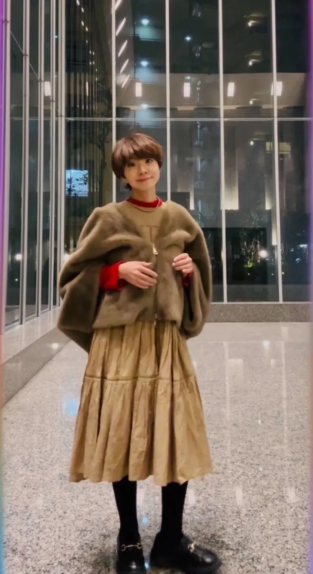 冬は赤ニットで早くもクリスマス気分！の画像_3