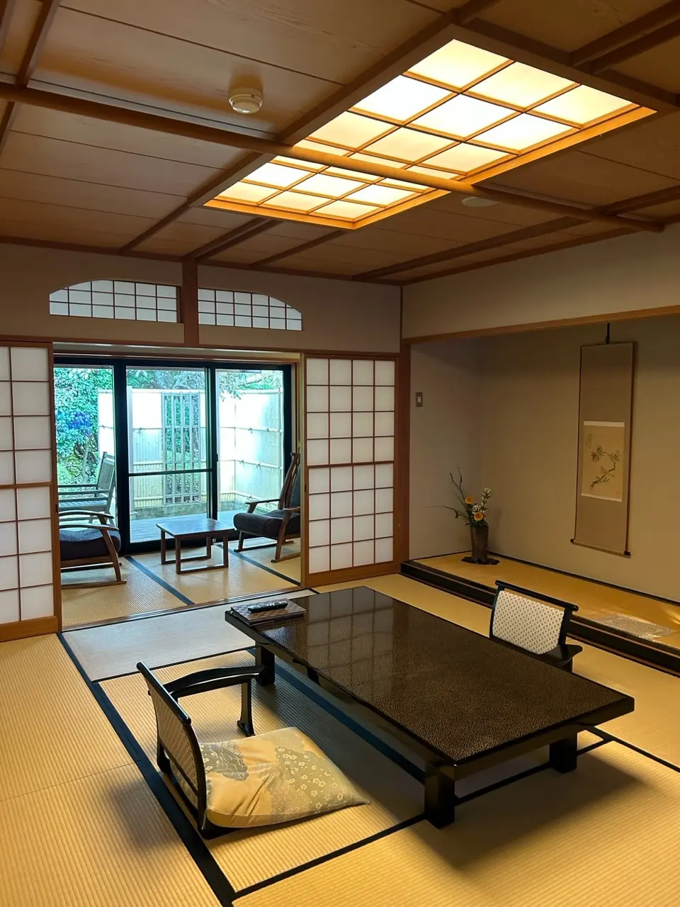 仙郷桜別邸奥の樹々　脚質