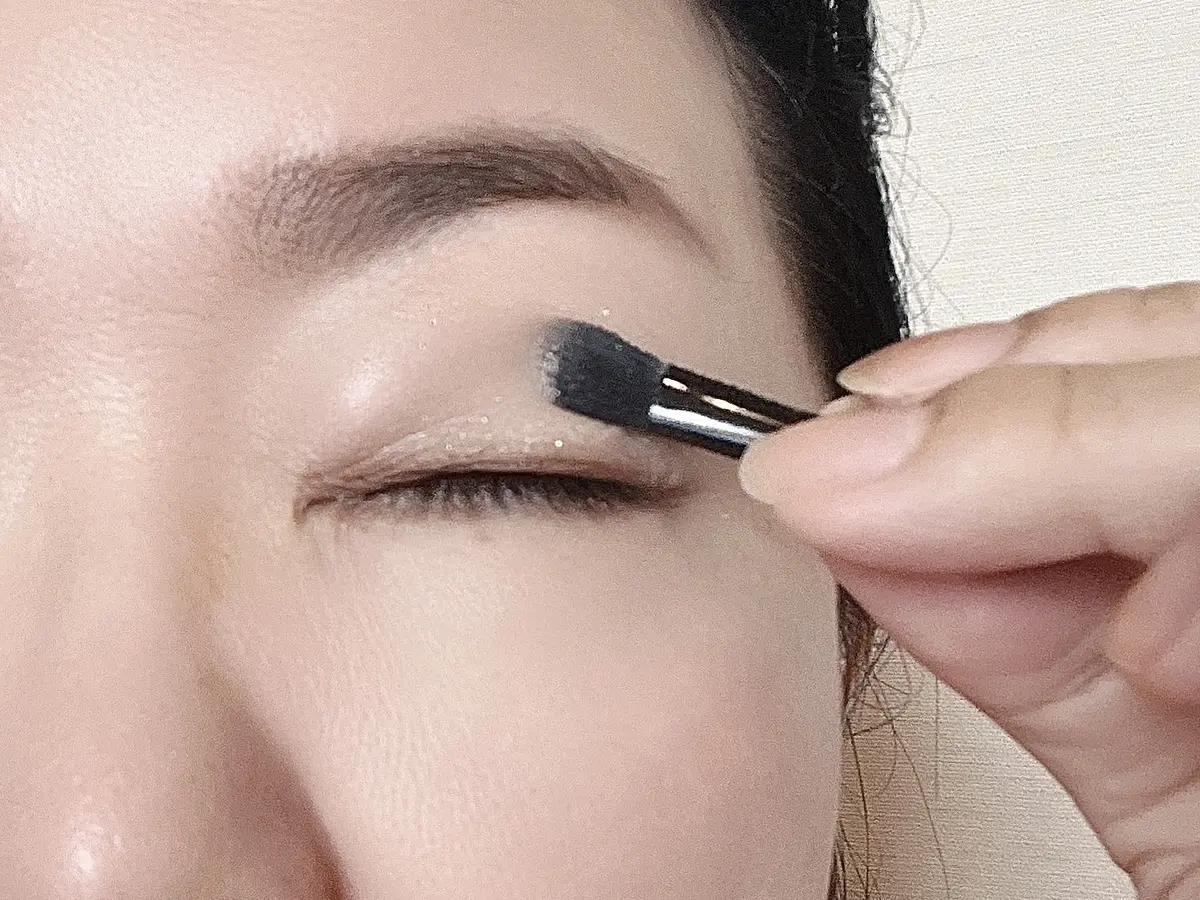 アイシャドウ　プロセス３