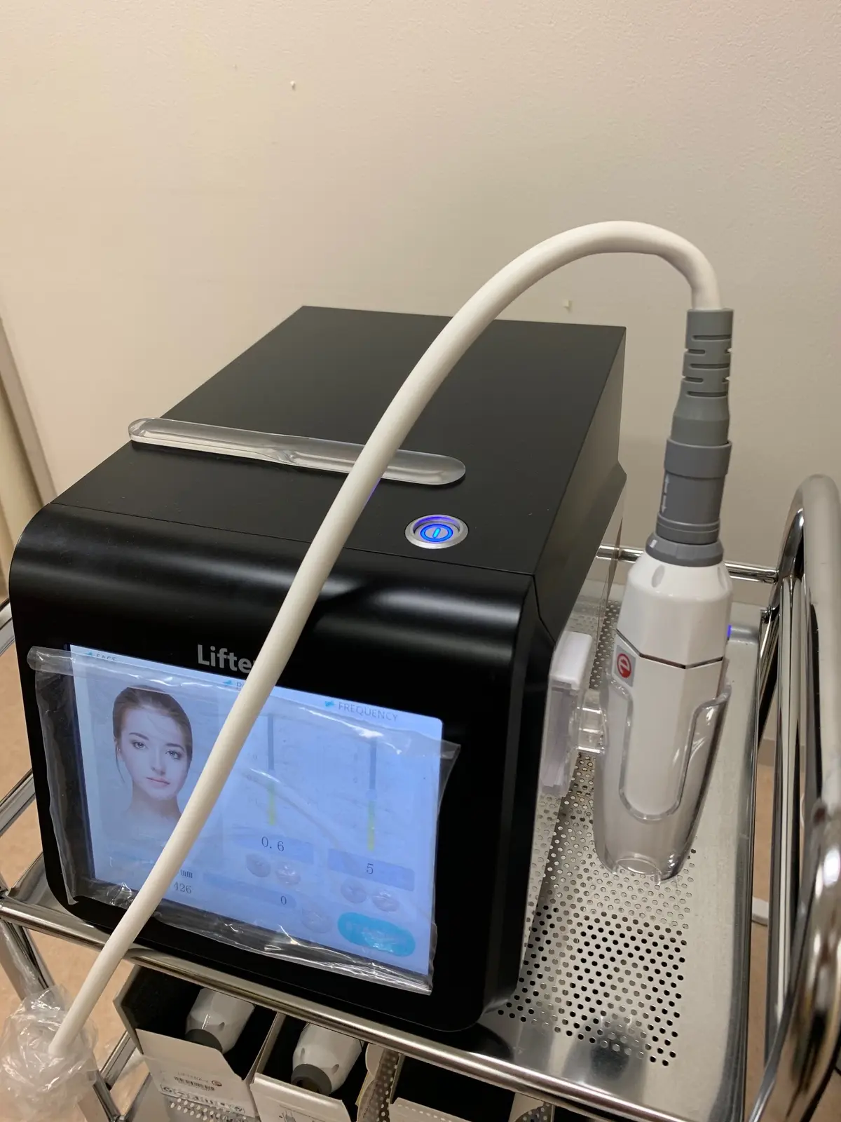 美容　美容クリニック　テノール　高周波　美容治療