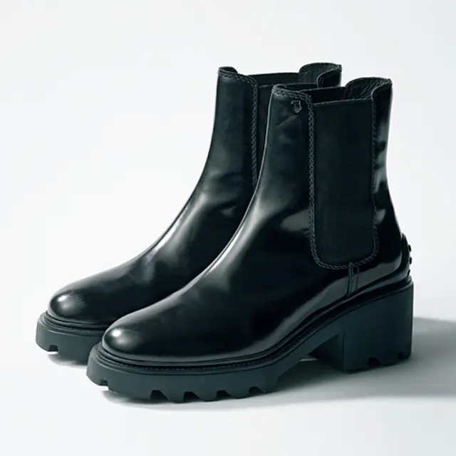 靴（H6）￥86,900／トッズ･ジャパン（トッズ）