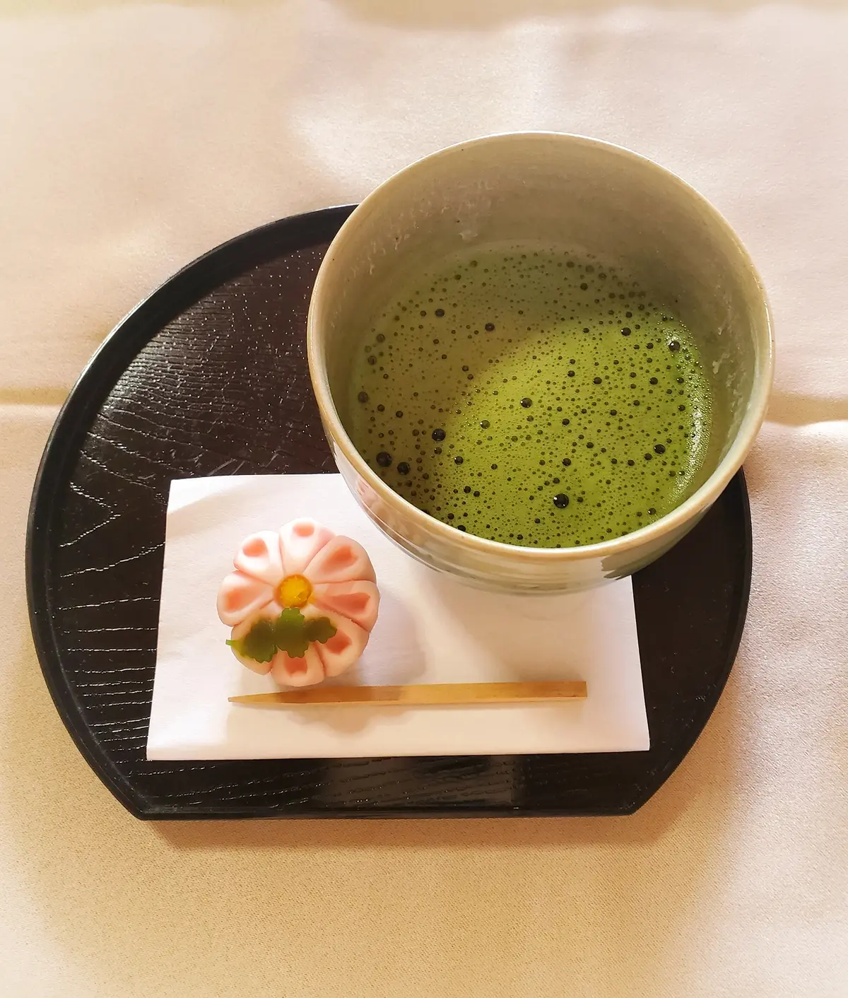 美味しいお菓子とお抹茶でホッと一息。