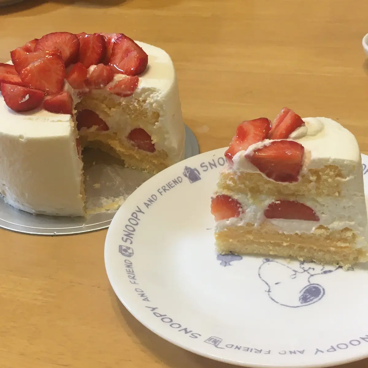 ショートケーキの切り口はこんな感じ