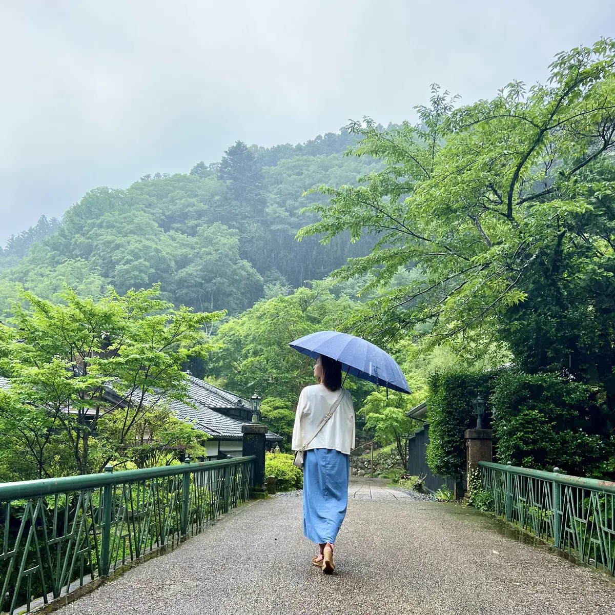 雨は降っていましたが小雨で傘も借りれます