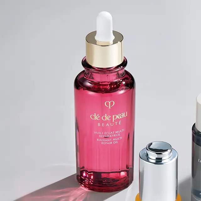 肌そのものがツヤに 目覚める極上オイル